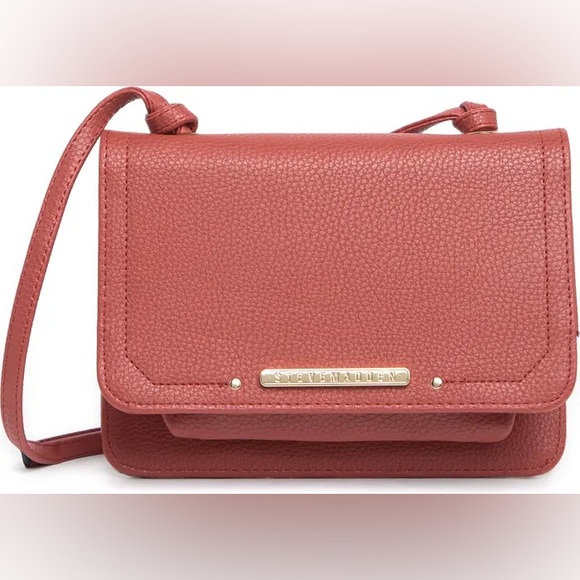 Steve Madden Handbags - NWT Bangie Wallet On A String by Steve Madden in Paprika